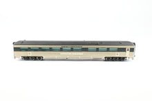 Load image into Gallery viewer, HO Multimedia Assembled Kit NH - New Haven 48-Seat Diner CP Lettered Roger Sherman