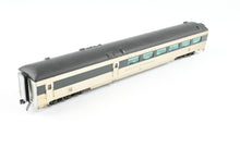 Load image into Gallery viewer, HO Multimedia Assembled Kit NH - New Haven 48-Seat Diner CP Lettered Roger Sherman