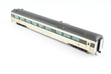 Load image into Gallery viewer, HO Multimedia Assembled Kit NH - New Haven 48-Seat Diner CP Lettered Roger Sherman