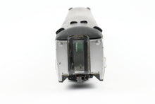 Load image into Gallery viewer, HO Multimedia Assembled kit NH - New Haven 64-Seat Coach 14-Seat Smoker Car CP #8607