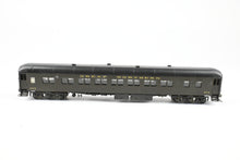 Load image into Gallery viewer, HO Brass Oriental Limited GN - Great Northern Heavyweight Coach CP No. 995