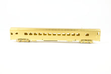 Load image into Gallery viewer, HO Brass Oriental Limited GN - Great Northern Lightweight Coach Nos. 1215-1220 Skirted