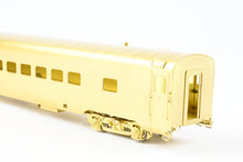 Load image into Gallery viewer, HO Brass Oriental Limited GN - Great Northern Lightweight Coach Nos. 1215-1220 Skirted