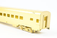 Load image into Gallery viewer, HO Brass Oriental Limited GN - Great Northern Lightweight Coach Nos. 1215-1220 Skirted
