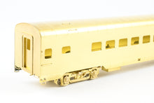 Load image into Gallery viewer, HO Brass Oriental Limited GN - Great Northern Lightweight Coach Nos. 1215-1220 Skirted