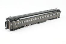 Load image into Gallery viewer, HO Brass CON Oriental Limited GN - Great Northern Modernized Heavyweight First Class Coach CP No. 960 1935 Empire Builder
