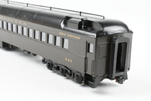 Load image into Gallery viewer, HO Brass CON Oriental Limited GN - Great Northern Modernized Heavyweight First Class Coach CP No. 960 1935 Empire Builder