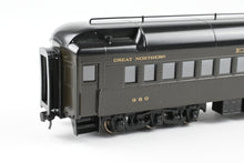 Load image into Gallery viewer, HO Brass CON Oriental Limited GN - Great Northern Modernized Heavyweight First Class Coach CP No. 960 1935 Empire Builder
