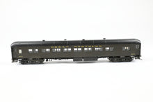 Load image into Gallery viewer, HO Brass Oriental Limited GN - Great Northern Heavyweight Coach CP No. 993