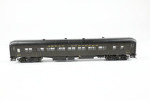 Load image into Gallery viewer, HO Brass Oriental Limited GN - Great Northern Heavyweight Coach CP No. 993