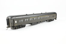 Load image into Gallery viewer, HO Brass Oriental Limited GN - Great Northern Heavyweight Coach CP No. 993