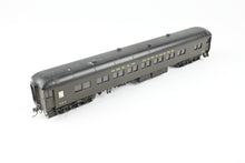 Load image into Gallery viewer, HO Brass Oriental Limited GN - Great Northern Heavyweight Coach CP No. 993