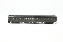Load image into Gallery viewer, HO Brass Oriental Limited GN - Great Northern 1937 Empire Builder Pullman Sleeper 1012-1014 CP “Poplar Square”