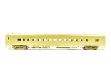 Load image into Gallery viewer, HO Brass Shoreham Shops GN - Great Northern 48 Seat Coach - Vestibule Forward