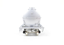 Load image into Gallery viewer, HO Brass PSC - Precision Scale Co. 16,000 Gallon Tank Car Painted Silver Texaco
