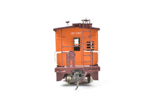 Load image into Gallery viewer, HO Brass Balboa SP - Southern Pacific Bay Window Caboose Custom Painted