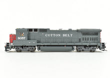 Load image into Gallery viewer, HO Atlas "Master Series" SSW - Cotton Belt GE Dash 8-40B No. 8057