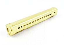 Load image into Gallery viewer, HO Brass Shoreham Shops GN - Great Northern 48 Seat Coach - Vestibule Forward
