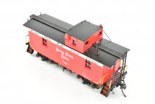 Load image into Gallery viewer, HO Brass DVP - Division Point NYC&St.L - Nickel Plate Road Offset Cupola 26' Wood Caboose, FP, "Speed Lettering" No. 147