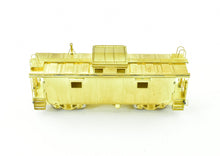 Load image into Gallery viewer, HO Brass OMI - Overland Models, Inc. NH - New Haven NE-6 Caboose