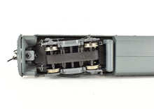 Load image into Gallery viewer, HO Atlas "Master Series" SSW - Cotton Belt GE Dash 8-40B No. 8057