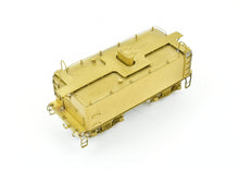 Load image into Gallery viewer, HO Brass Oriental Limited GN - Great Northern Water Car Also Used As Aux Tender