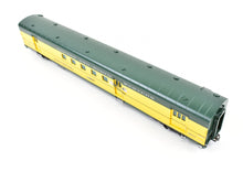 Load image into Gallery viewer, HO Brass Railway Classics C&NW - Chicago and North Western "400" Baggage 60' Mail RPO Car FP #8200