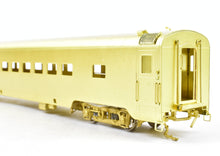 Load image into Gallery viewer, HO Brass Shoreham Shops GN - Great Northern 48 Seat Coach - Vestibule Forward