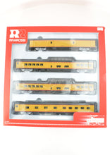 Load image into Gallery viewer, HO Rivarossi UP - Union Pacific Passenger Car Set B - 2 Vista Dome, 1 10-6 Pullman, 1 Baggage
