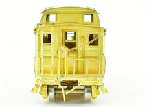 Load image into Gallery viewer, HO Brass OMI - Overland Models, Inc. NH - New Haven NE-2 Caboose - C500-C505