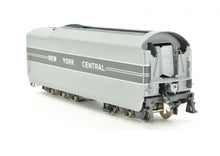 Load image into Gallery viewer, HO Brass CON Key Imports "Custom Series" NYC - New York Central 1940 20th Century Limited Dreyfuss Hudson and 6 Car Passenger Set