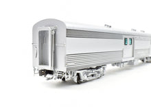 Load image into Gallery viewer, HO Brass RWC -Railway Classics CB&Q - Burlington Route 79' Havelock Baggage FP Silver Shadow Lined No. 1001