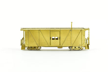 Load image into Gallery viewer, HO Brass OMI - Overland Models, Inc. GN - Great Northern "Bay Window" Wooden Caboose No. X-320