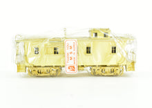 Load image into Gallery viewer, HO Brass CON OMI - Overland Models, Inc. C&NW - Chicago & Northwestern Wood Caboose No End Windows