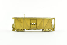 Load image into Gallery viewer, HO Brass OMI - Overland Models, Inc. GN - Great Northern "Bay Window" Wooden Caboose No. X-320