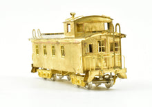 Load image into Gallery viewer, HO Brass LMB CB&Q - Burlington Route Wood Caboose