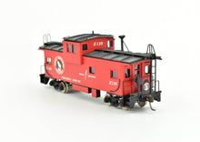 Load image into Gallery viewer, HO Brass PFM - Fujiyama GN - Great Northern "Big Sky" Steel Caboose CP No. X129