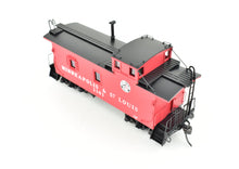 Load image into Gallery viewer, HO Brass DVP - Division Point M&STL - Minneapolis & St Louis Wood Cupola Caboose FP