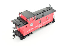Load image into Gallery viewer, HO Brass DVP - Division Point M&STL - Minneapolis & St Louis Wood Cupola Caboose FP