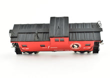 Load image into Gallery viewer, HO Brass PFM - Fujiyama GN - Great Northern "Big Sky" Steel Caboose CP No. X129