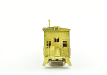 Load image into Gallery viewer, HO Brass OMI - Overland Models, Inc. GN - Great Northern "Bay Window" Wooden Caboose No. X-320