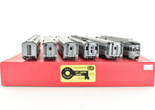 Load image into Gallery viewer, HO Brass CON Key Imports "Custom Series" NYC - New York Central 1940 20th Century Limited Dreyfuss Hudson and 6 Car Passenger Set