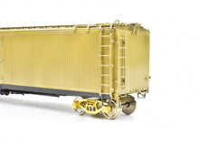 Load image into Gallery viewer, HO Brass OMI - Overland Models, Inc. ATSF - Santa Fe SFRD Rr-10 Class 50' Ice Bunker Wood Refrigerator Car