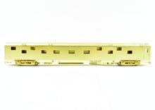 Load image into Gallery viewer, HO Brass Shoreham Shops GN - Great Northern Glacier Series Sleeper