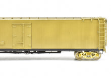 Load image into Gallery viewer, HO Brass OMI - Overland Models, Inc. ATSF - Santa Fe SFRD Rr-10 Class 50' Ice Bunker Wood Refrigerator Car