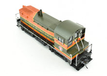 Load image into Gallery viewer, HO Brass Oriental Limited GN - Great Northern EMD SW-8 800HP Switcher Pro Custom Painted