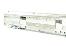 Load image into Gallery viewer, HO Brass CON OMI - Overland Models, Inc. ATSF - Santa Fe Hi-Level "El Capitain" or "Super Chief" 10 Car Set