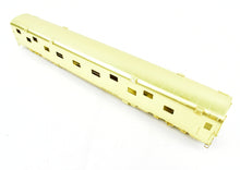 Load image into Gallery viewer, HO Brass Shoreham Shops GN - Great Northern Glacier Series Sleeper