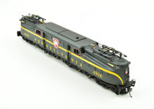 Load image into Gallery viewer, HO Brass Key Imports PRR - Pennsylvania Railroad GG-1 Electric Factory Painted Green Single Stripe