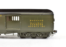 Load image into Gallery viewer, HO Brass CON TCY - The Coach Yard No. 1293 ATSF - Santa Fe Heavyweight Baggage Express FP No. 2086
